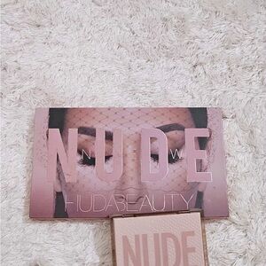 2 Eyes palettes Huda